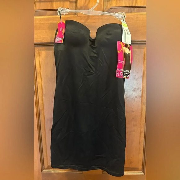 Flexees NWT instant slimmer strapless slip firm control size 34B color: black - Picture 2 of 6